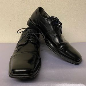 KENNETH COLE POM71468 With Silver Tech Black Leather Lace Up Size 9.5 M PreOwned